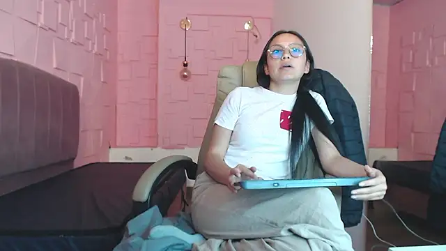 katalina07_1's Live XXX Chat