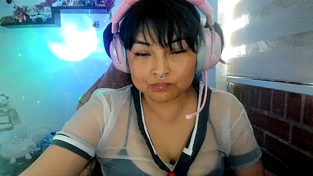 Chat XXX en directo de Shaddycute_