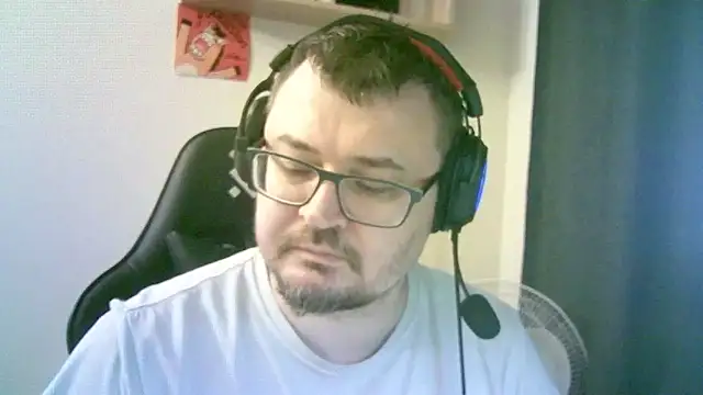 Chat XXX en directo de SirAbuser