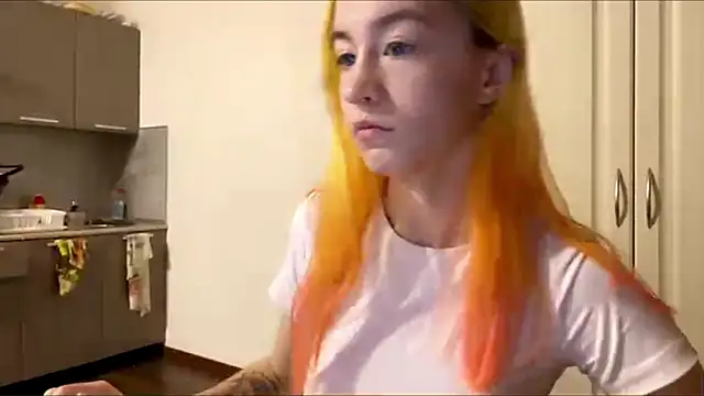 Chat XXX en directo de EmilyHein