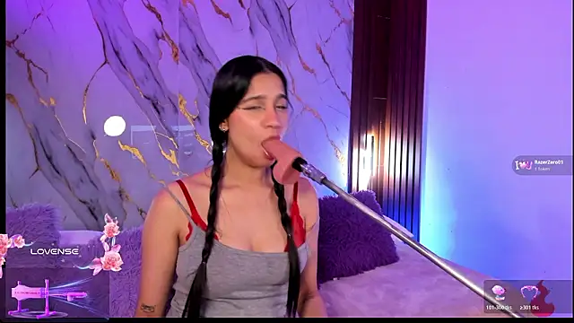 Emmiicute's Live XXX Chat