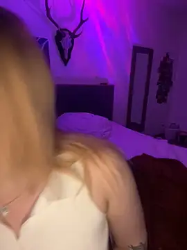 CherryyCheeks 现场XXX聊天