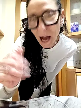 eddivad6974's Live XXX Chat