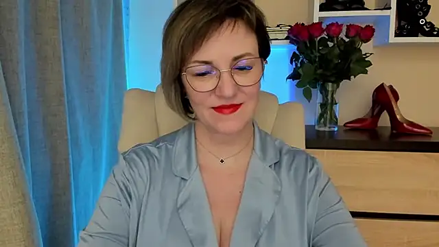 Chat +18 de feliziaDesire ao vivo