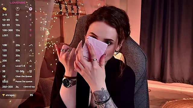 OliviaMcClean Chat XXX in diretta