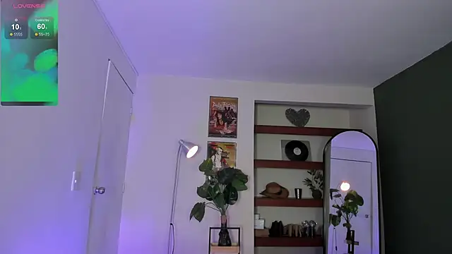 lilith_petit_n Live XXX chat