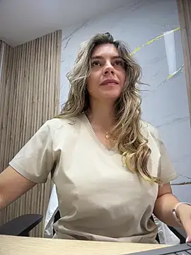 alicee16 লাইভ XXX চ্যাট