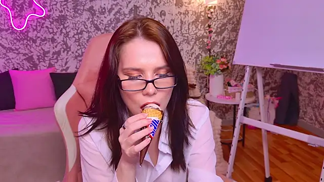 JinxMoon live XXX chat