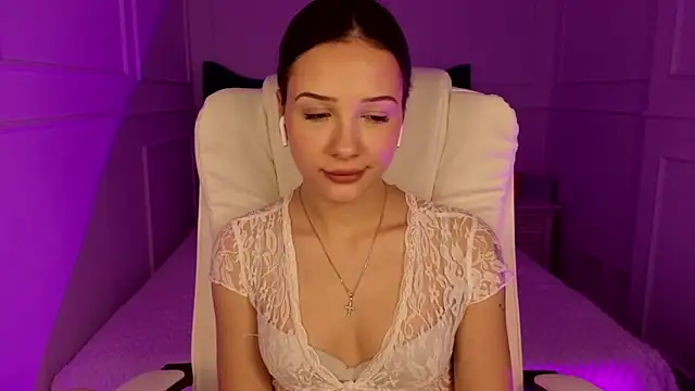 baby_brunettee_'s Live XXX Chat