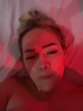 Danielavegax 现场XXX聊天