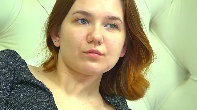 دردشة LessySmith الجنسية المباشرة