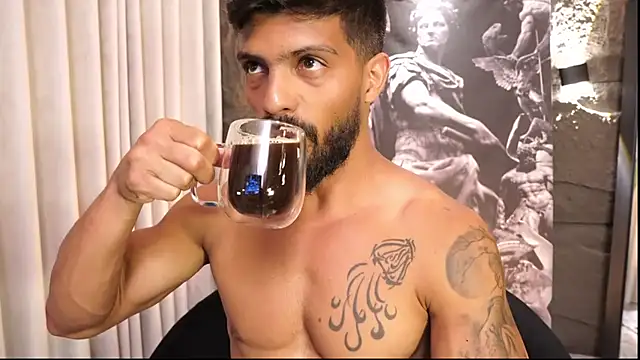 Chat +18 de DannSaenz ao vivo