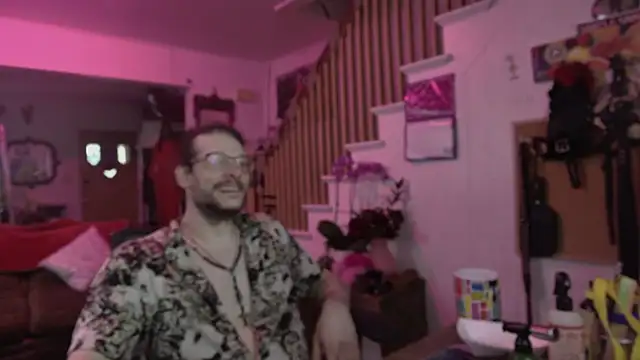 MasterDaddyCool 网络视讯表演