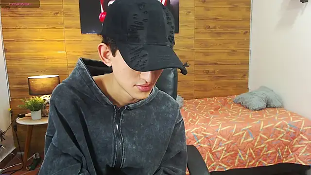 Chat +18 de Michaelkoiv ao vivo