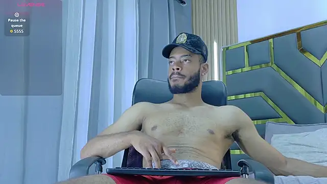 Chat +18 de Oliver_bigblack_cock ao vivo