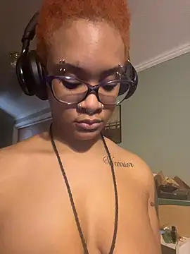 Živý XXX chat nickytheehawtie