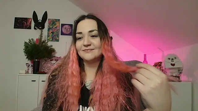 دردشة PinkHurricaneOfficial الجنسية المباشرة