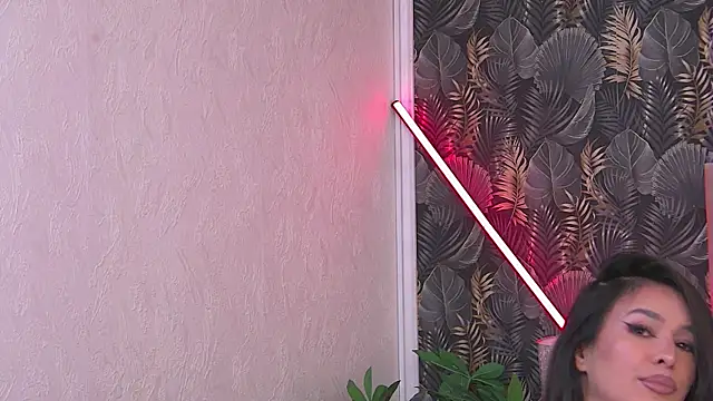 reyabainesのウェブカメラショー