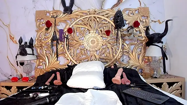 EvaBellucci_ élő XXX-chatje