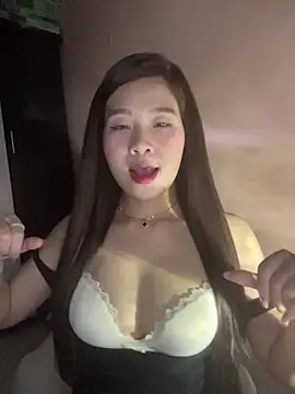 Bae1103 即時 XXX 聊天