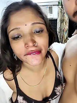 Shanayaaaaaa 网络视讯表演