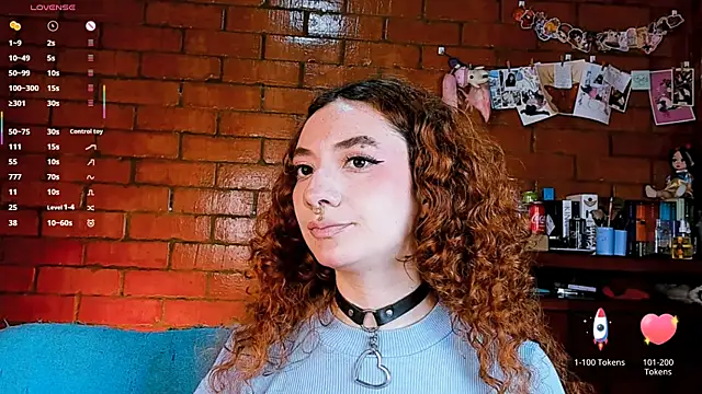 Annycolin_ Chat XXX in diretta