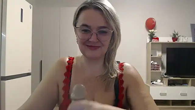 EleanoraDream élő XXX-chatje