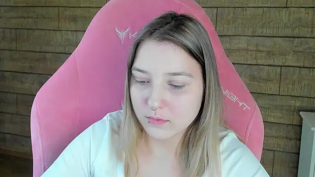 TinnaBurton's Live XXX Chat