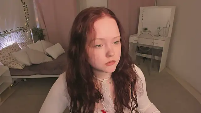 Yennefer__ élő XXX-chatje