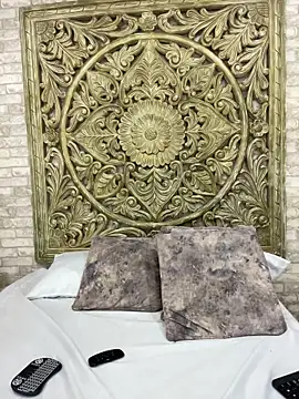 دردشة ThaniaJones الجنسية المباشرة