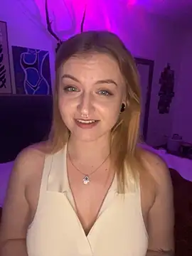 دردشة CherryyCheeks الجنسية المباشرة