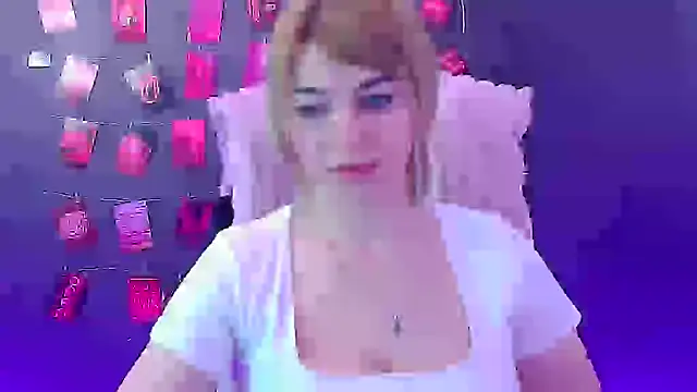 دردشة CuttieEmma الجنسية المباشرة