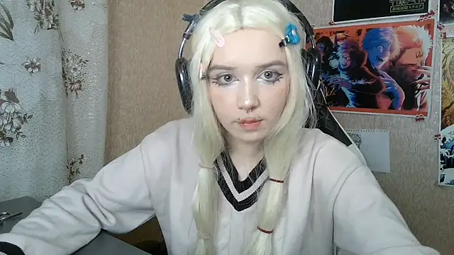 XXX chat uživo modela MilaTyan