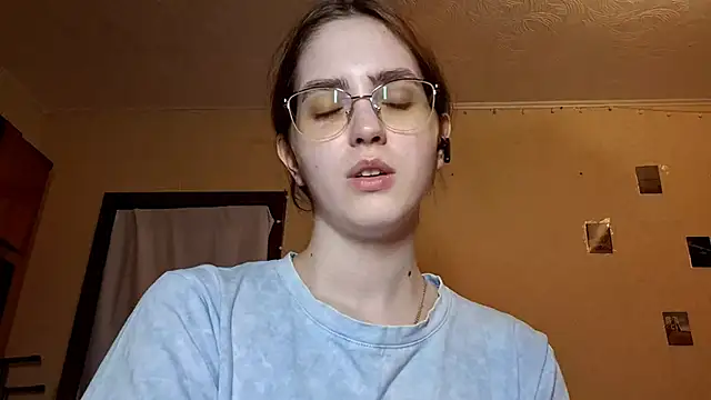 دردشة Katelemon الجنسية المباشرة