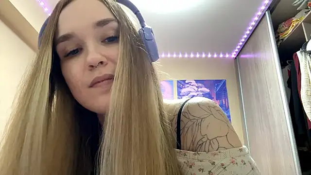 XXX chat uživo modela DenitaSpace