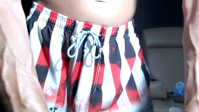 ThickD2C: απευθείας συνομιλία ΧΧΧ