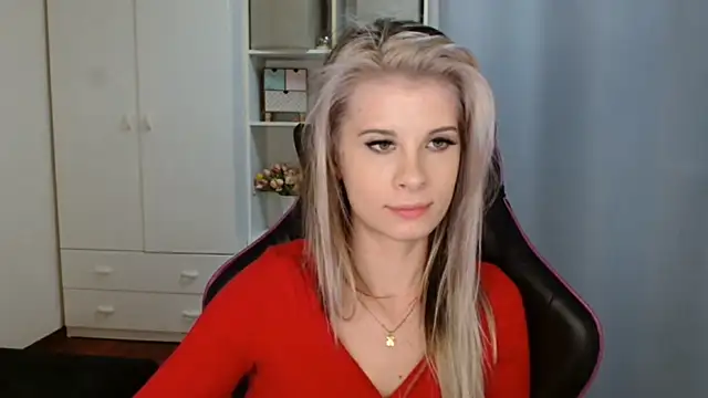 دردشة KristineGlow الجنسية المباشرة