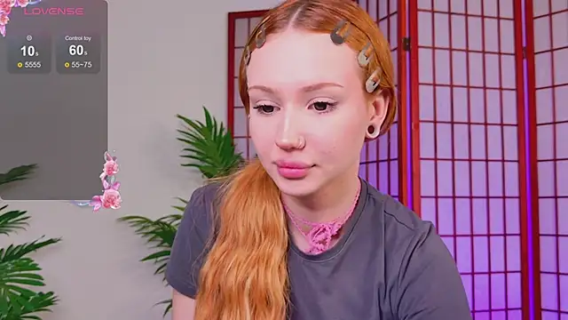 دردشة Zoe__Page الجنسية المباشرة