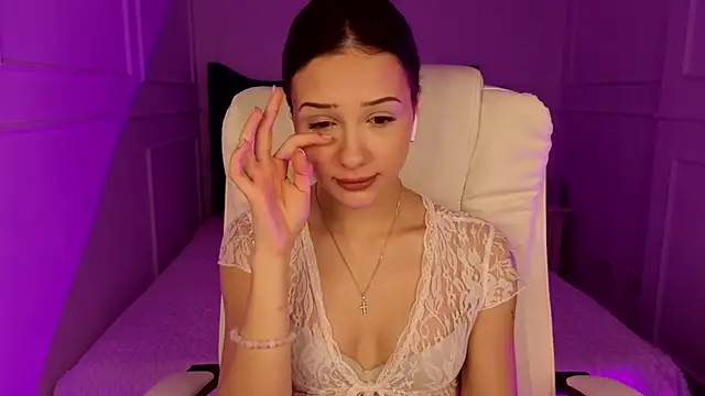 دردشة baby_brunettee_ الجنسية  المباشرة