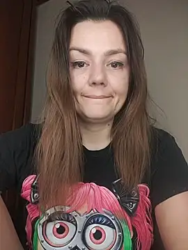 دردشة KrissSexi الجنسية المباشرة