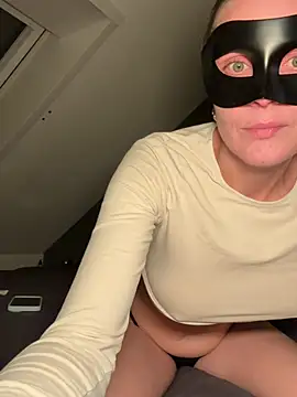 highbyhoney: διαδικτυακό σόου στην κάμερα