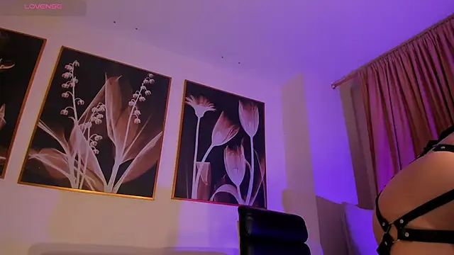 دردشة EveBensonX الجنسية المباشرة