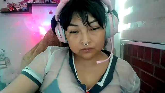 แชท XXX สดของ Shaddycute_