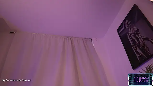 LucyAllenX's Live XXX Chat