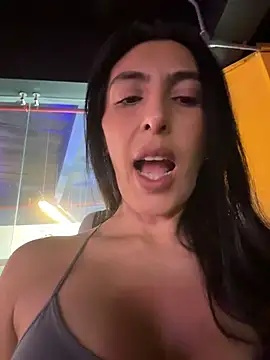 دردشة CorinVeil الجنسية المباشرة