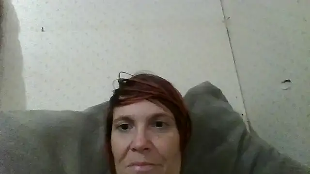 spundarella420 Adlı Modelin Canlı XXX Sohbeti