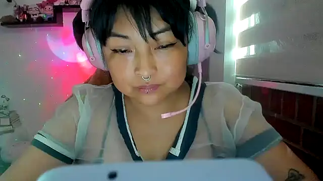 Shaddycute_ Adlı Modelin Canlı XXX Sohbeti