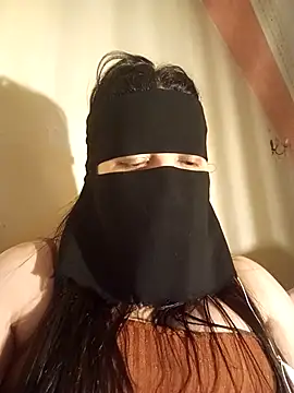 LONA-_- Adlı Modelin Canlı XXX Sohbeti