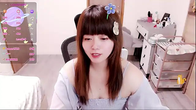 a0513's Live XXX Chat