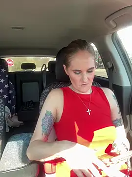 lolabunny9: διαδικτυακό σόου στην κάμερα